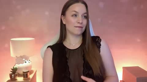 Mila Fleur online show from March 2026 03:07:01 PM