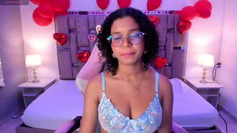 Snapshot of milahall__ chatting on February 2025 03:43:02 AM Milenna online show from February 2025 03:43:02 AM