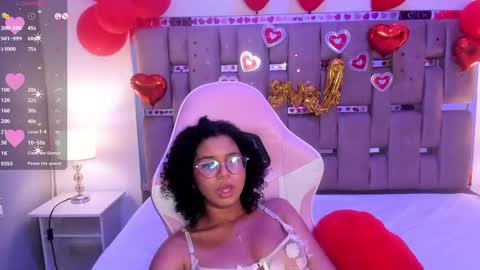 Snapshot of milahall__ chatting on February 2025 06:43:01 AM Milenna online show from February 2025 06:43:01 AM