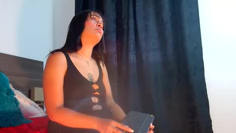 mila online show from October 2025 04:31:02 AM