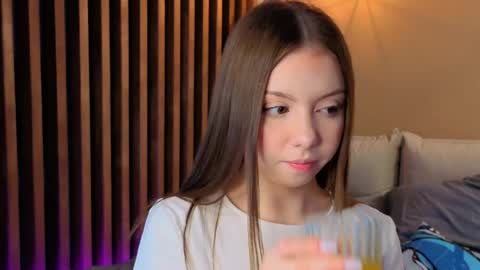 Mila online show from April 2026 03:14:01 PM