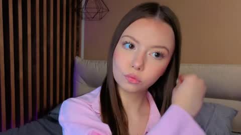 Mila online show from May 2026 03:50:02 PM