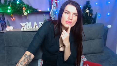 Snapshot of milaloona chatting on December 2024 09:23:01 AM Milaloona online show from December 2024 09:23:01 AM