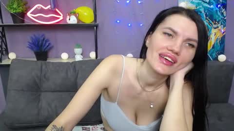 Snapshot of milaloona chatting on January 2025 01:21:01 PM Milaloona online show from January 2025 01:21:01 PM