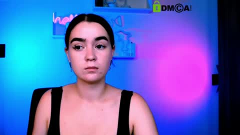 milamiuuu online show from July 2026 07:24:01 PM