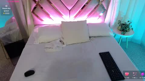 MilaMonroeXX online show from July 2026 07:23:02 AM