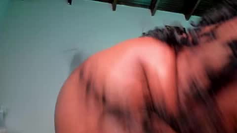 Snapshot of milan_ebony chatting on February 2025 02:26:01 PM Milan online show from February 2025 02:26:01 PM