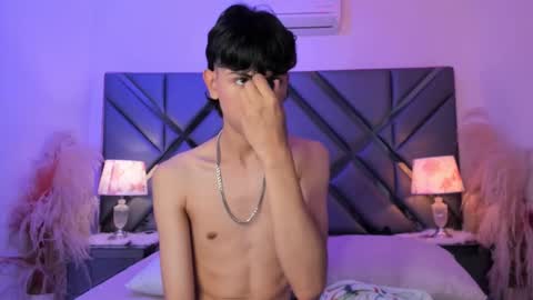 milan_lewiss online show from March 2026 12:10:01 PM