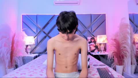 Snapshot of milan_lewiss chatting on April 2026 12:44:02 PM milan_lewiss online show from April 2026 12:44:02 PM