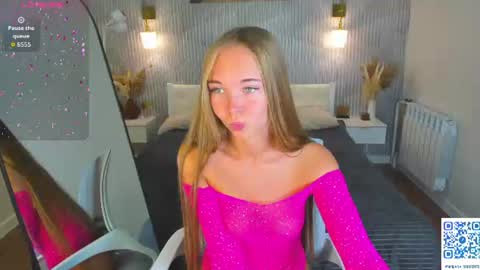 Milana online show from June 2026 03:25:01 AM