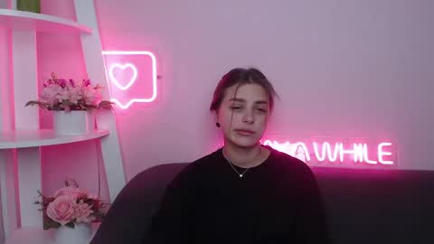 Snapshot of milanaangelas chatting on February 2025 05:46:02 PM milanaangelas online show from February 2025 05:46:02 PM