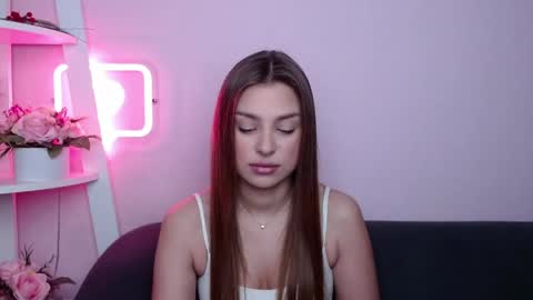 Snapshot of milanaangelas chatting on April 2026 04:37:02 AM milanaangelas online show from April 2026 04:37:02 AM