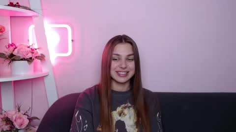 Snapshot of milanaangelas chatting on April 2026 07:39:01 PM milanaangelas online show from April 2026 07:39:01 PM