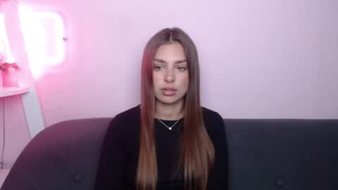 Snapshot of milanaangelas chatting on July 2026 04:47:02 AM milanaangelas online show from July 2026 04:47:02 AM