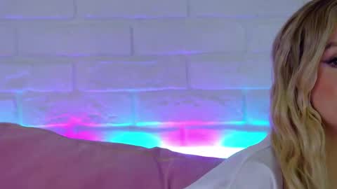 MilanaBalmain online show from March 2026 04:13:02 PM