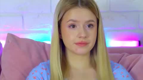 MilanaBalmain online show from March 2026 05:44:01 AM