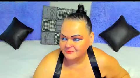 Snapshot of milanabiegert chatting on November 2025 06:34:02 AM Lana online show from November 2025 06:34:02 AM