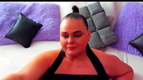 Snapshot of milanabiegert chatting on November 2025 08:02:02 AM Lana online show from November 2025 08:02:02 AM