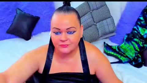 Snapshot of milanabiegert chatting on November 2025 08:50:01 AM Lana online show from November 2025 08:50:01 AM