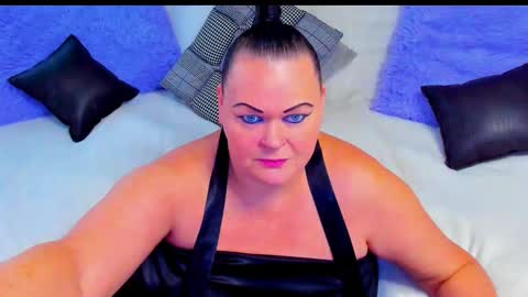 Snapshot of milanabiegert chatting on December 2025 11:08:02 AM Lana online show from December 2025 11:08:02 AM