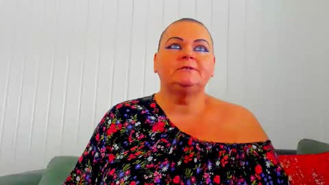 Snapshot of milanabiegert chatting on February 2026 11:35:02 AM Lana online show from February 2026 11:35:02 AM