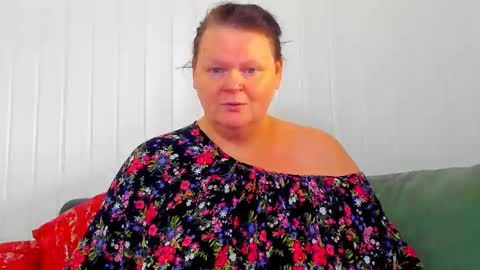 Snapshot of milanabiegert chatting on February 2026 10:03:02 AM Lana online show from February 2026 10:03:02 AM