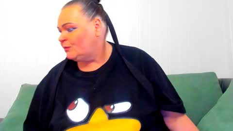 Snapshot of milanabiegert chatting on March 2026 01:18:01 PM Lana online show from March 2026 01:18:01 PM