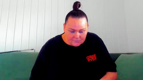 Snapshot of milanabiegert chatting on March 2026 01:05:01 PM Lana online show from March 2026 01:05:01 PM