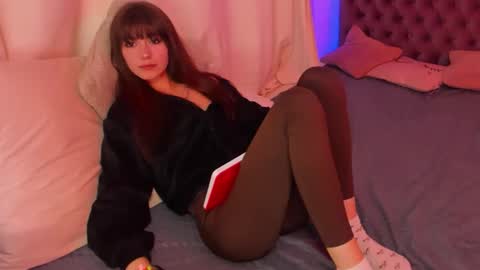 Milana online show from May 2026 06:53:01 AM