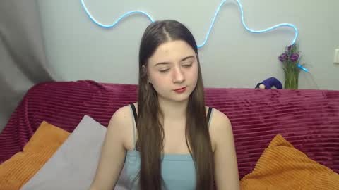 milanaroz online show from February 2026 06:17:01 AM