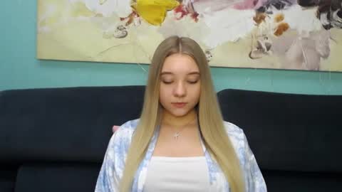 Milana online show from March 2026 06:02:02 PM