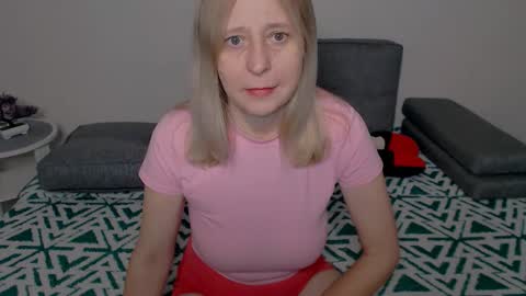 Milena online show from December 2025 05:26:01 AM