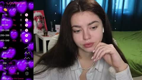 Mila online show from February 2025 11:02:02 AM