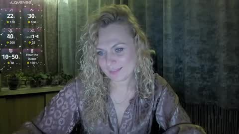 milanna_x online show from November 2025 06:18:02 PM