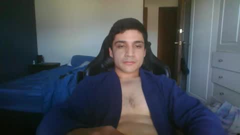 milanovalentine online show from December 2025 09:11:02 PM