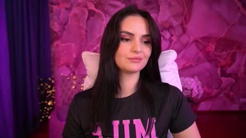 Snapshot of milashalovely chatting on October 2025 01:53:01 PM Milasha online show from October 2025 01:53:01 PM