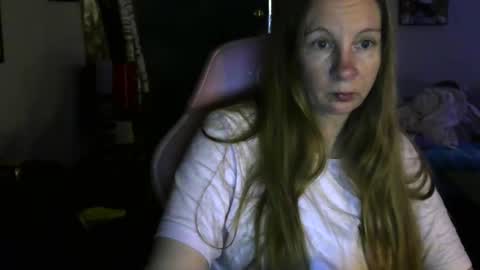 Mila online show from April 2026 03:46:02 PM