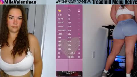 Mila Valentina online show from April 2026 04:44:01 PM