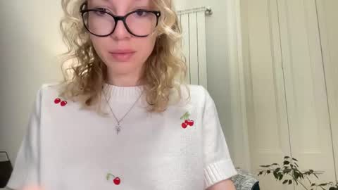 Snapshot of milayah chatting on September 2025 03:35:02 PM Mila online show from September 2025 03:35:02 PM