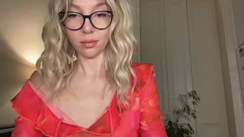 Mila online show from April 2026 05:03:01 PM