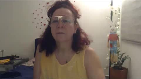 Snapshot of milchanell chatting on April 2026 05:38:01 AM milchanell online show from April 2026 05:38:01 AM