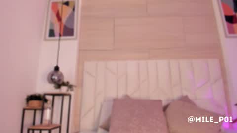 M I L E  online show from December 2025 12:11:02 PM