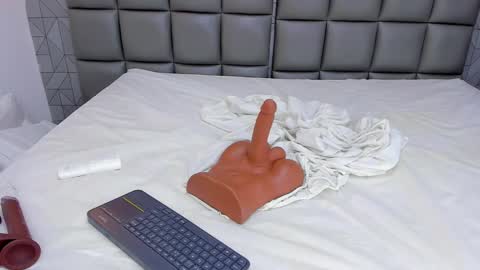 Milena  online show from January 2025 09:44:02 AM