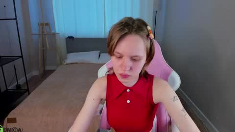 Milena online show from April 2026 01:07:02 AM