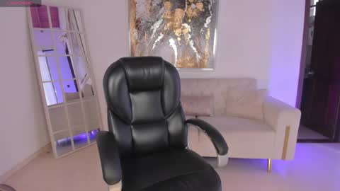 Miley Cruz  IG miley model23 online show from April 2026 07:16:02 PM