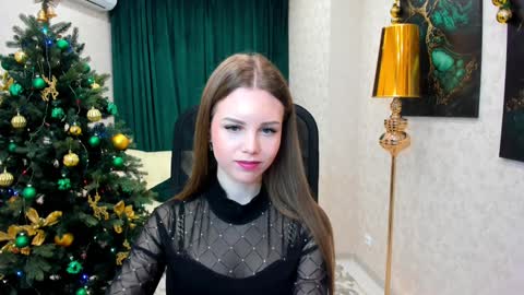 Snapshot of mileygloss chatting on December 2024 11:33:01 AM mileygloss online show from December 2024 11:33:01 AM