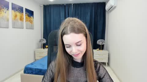 Snapshot of mileygloss chatting on January 2025 05:34:02 PM mileygloss online show from January 2025 05:34:02 PM