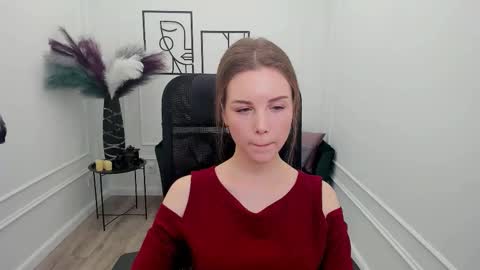 Snapshot of mileygloss chatting on November 2025 12:42:01 PM mileygloss online show from November 2025 12:42:01 PM