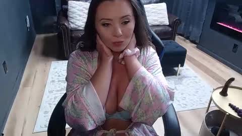 Miley Madness online show from October 2025 05:54:02 PM