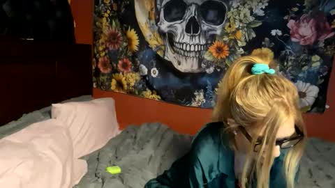 milf4everjenna online show from February 2026 09:34:01 PM